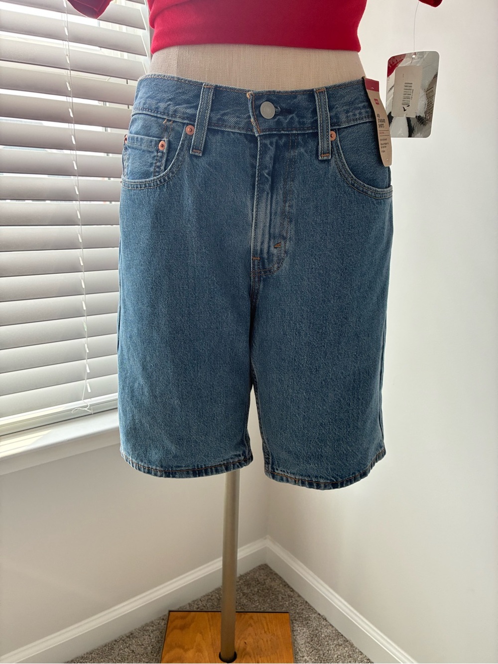 NWT Levi's 405 Women's Medium Wash Standard Denim Shorts